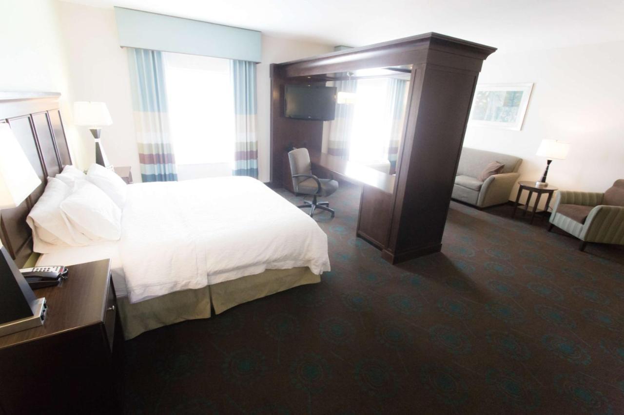 Hampton Inn & Suites Middlebury Екстер'єр фото
