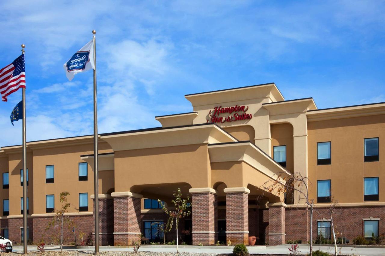 Hampton Inn & Suites Middlebury Екстер'єр фото