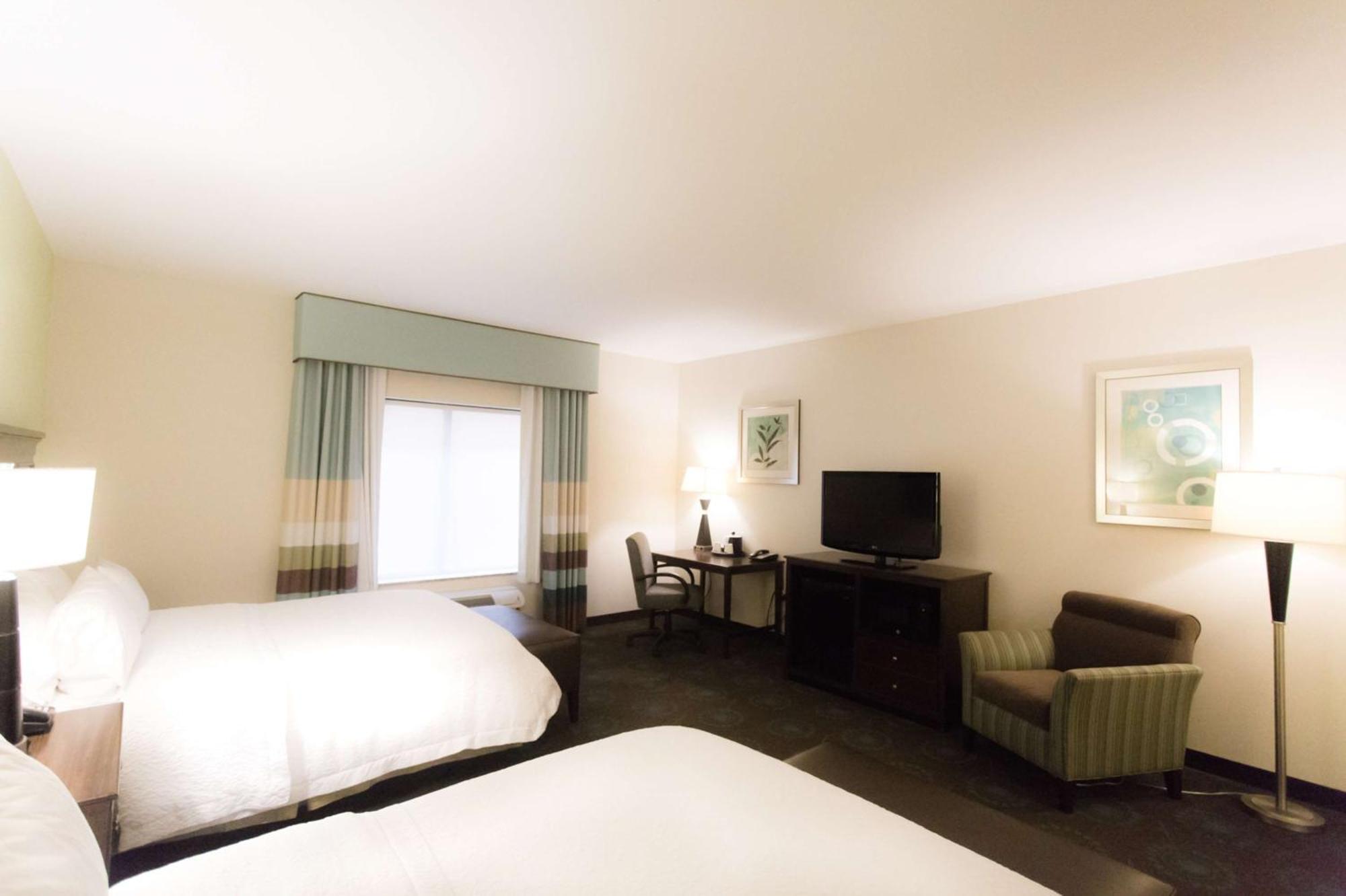 Hampton Inn & Suites Middlebury Екстер'єр фото