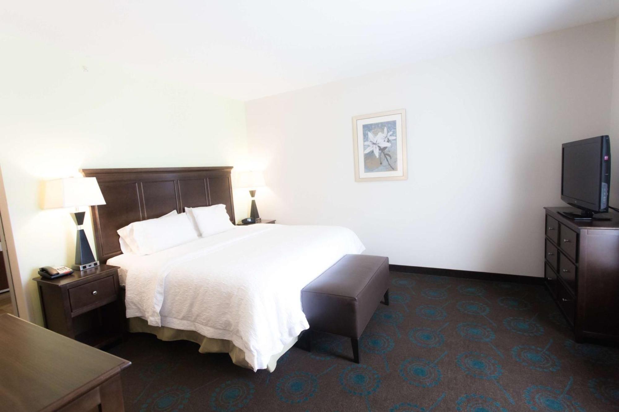 Hampton Inn & Suites Middlebury Екстер'єр фото