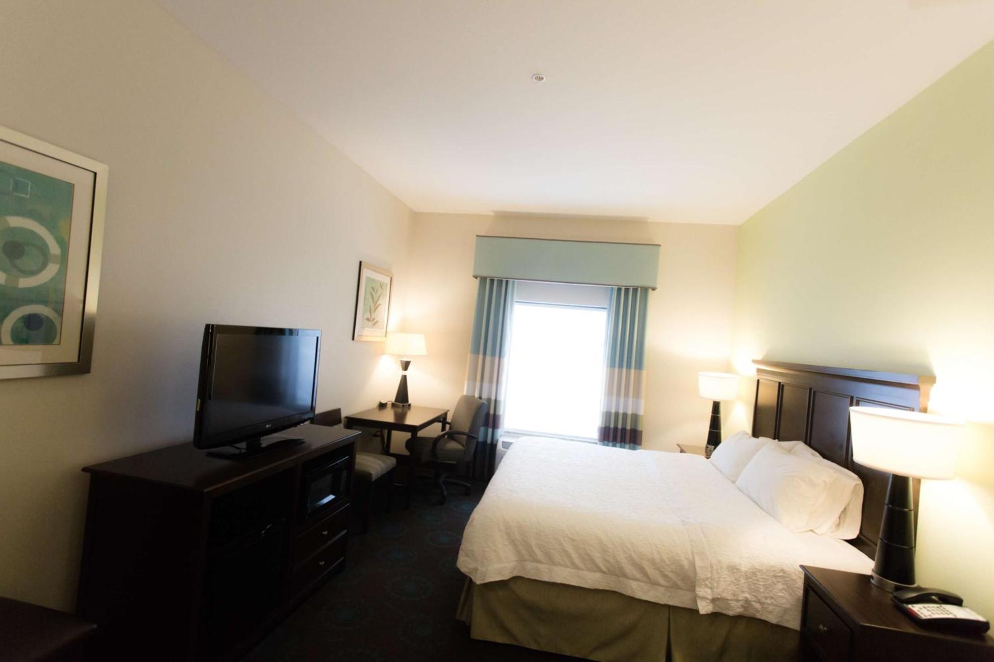 Hampton Inn & Suites Middlebury Екстер'єр фото