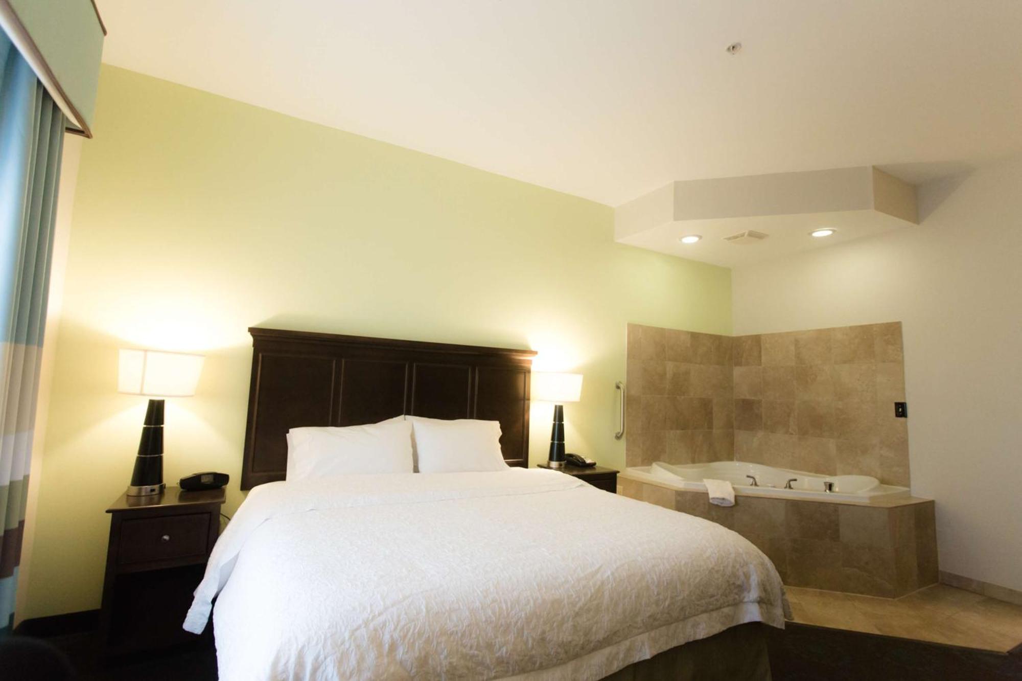 Hampton Inn & Suites Middlebury Екстер'єр фото