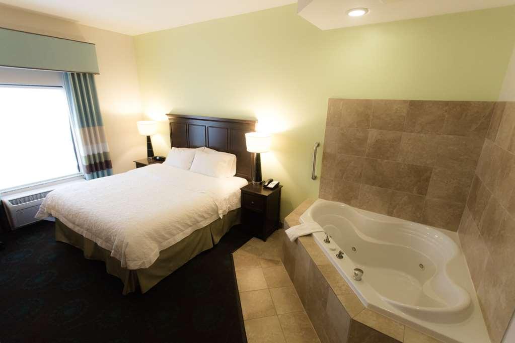 Hampton Inn & Suites Middlebury Номер фото